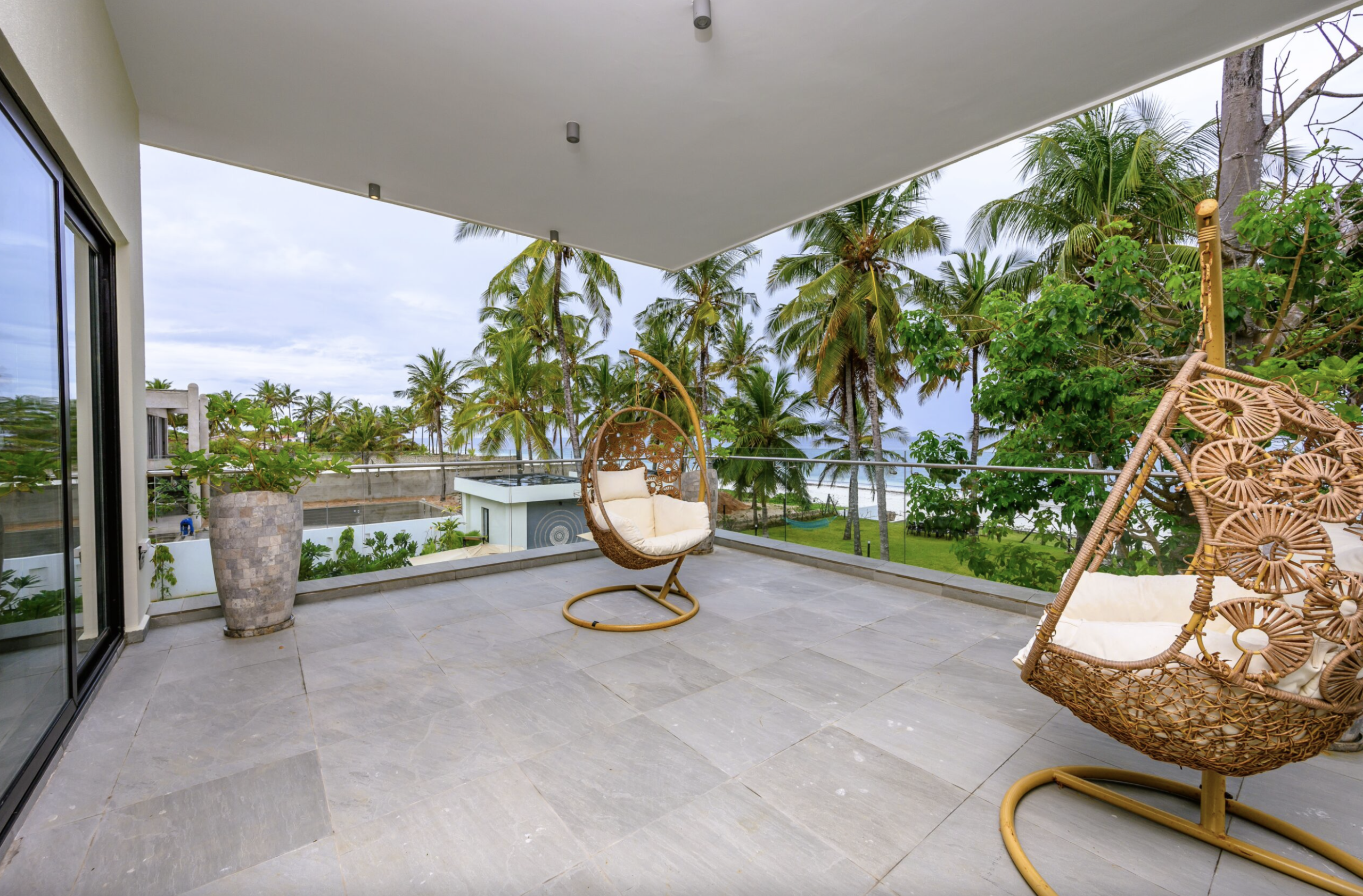 Bahari Bliss Beachfront 5 Bedroom Villa in Kilifi