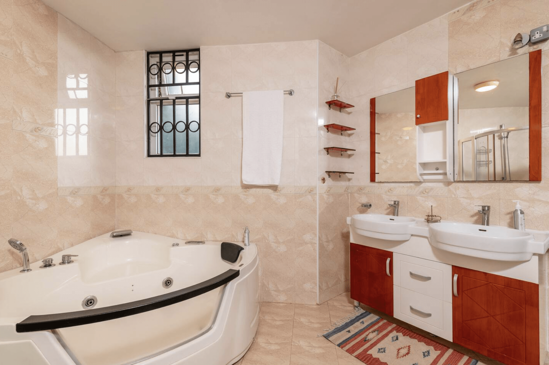 Charming Thigiri Villa – Nairobi 2025-09-01 at 09.29.24