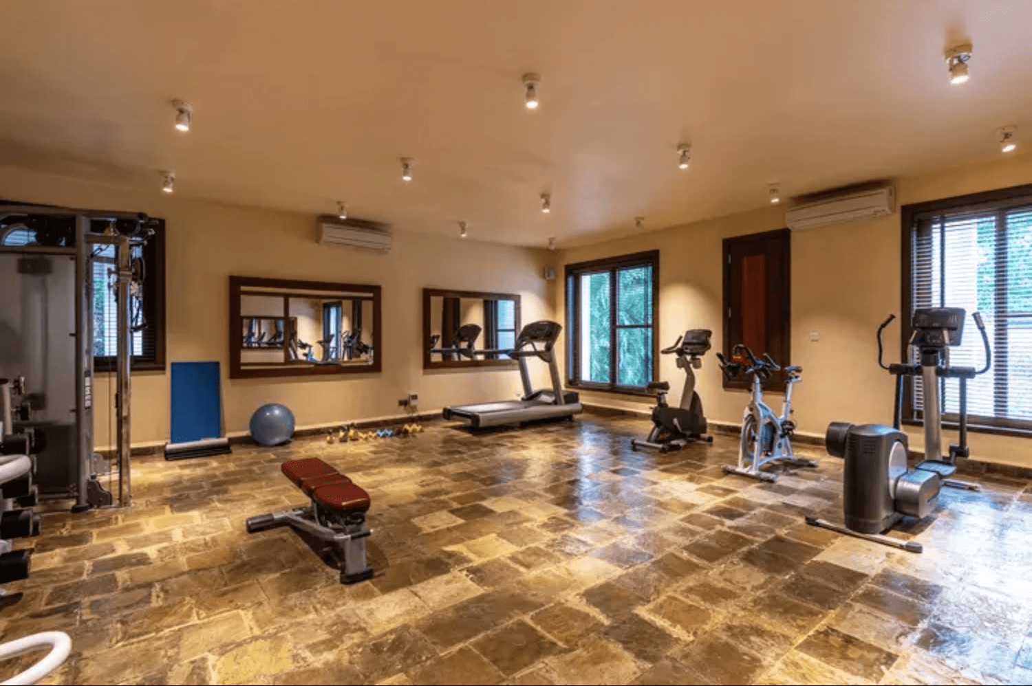 Cocokinondo 7 Bedroom Luxury villa in Diani 2025-11-13 at 15.27.20