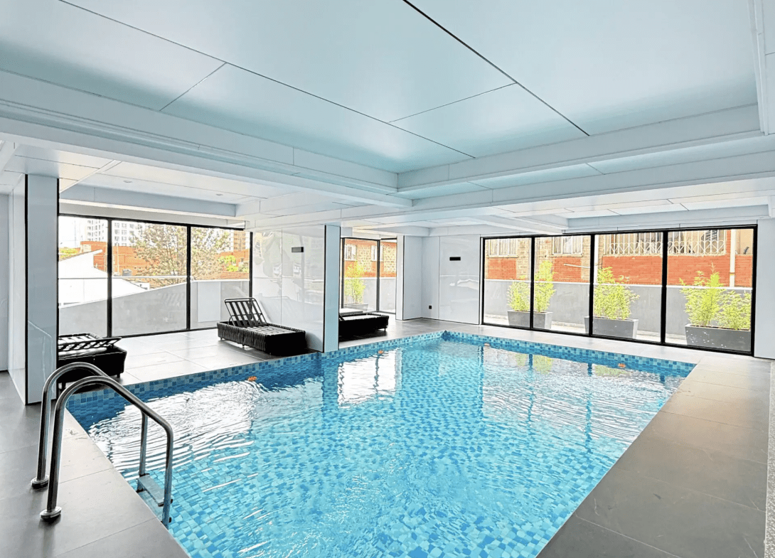 1090